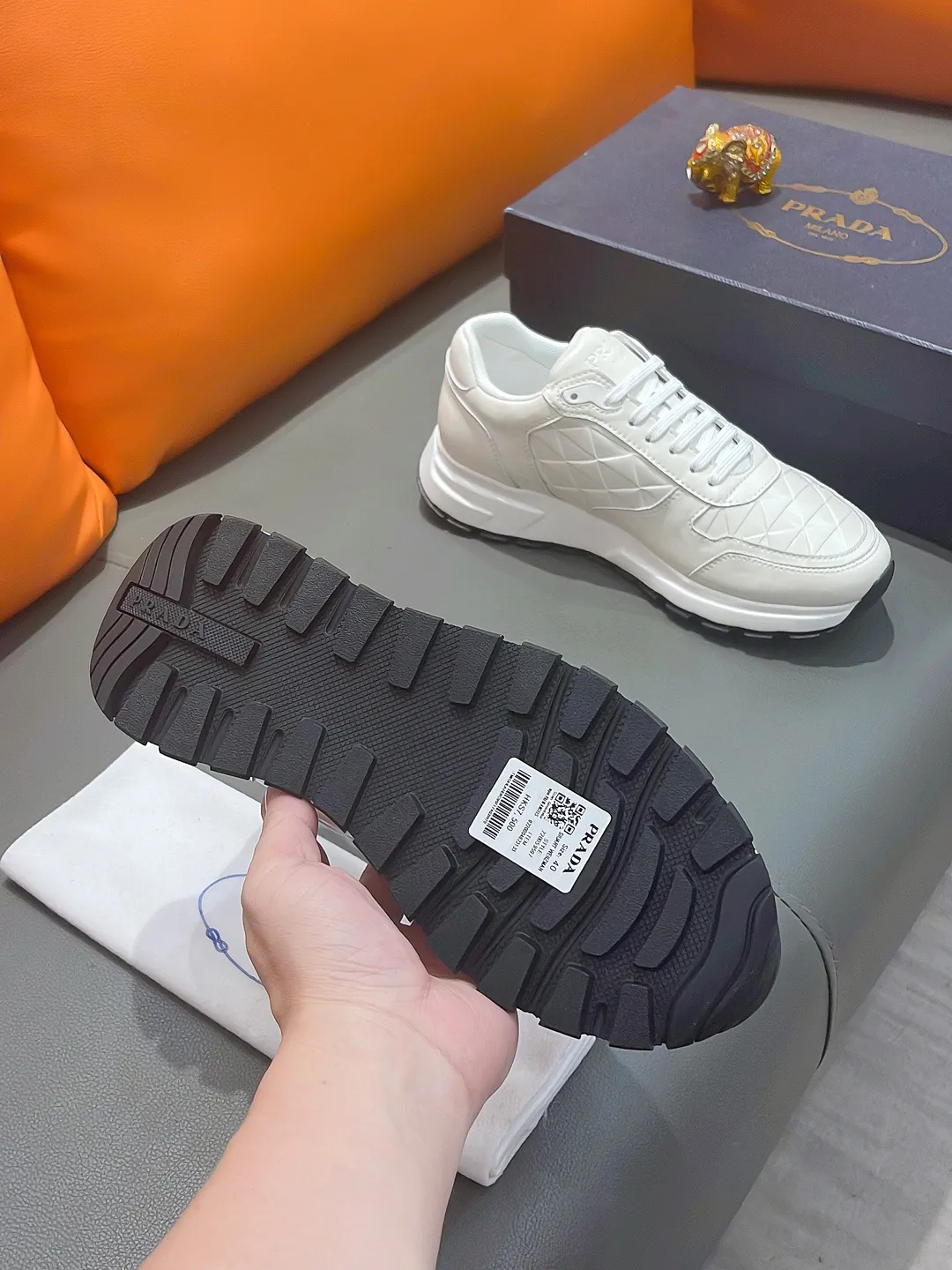 Men's shoes PRADA "Prada" P540 Regular size: 38-44 (casual shoes) Product materials: Selected cowhide upper, soft sheepskin feet, original factory special outsole.
